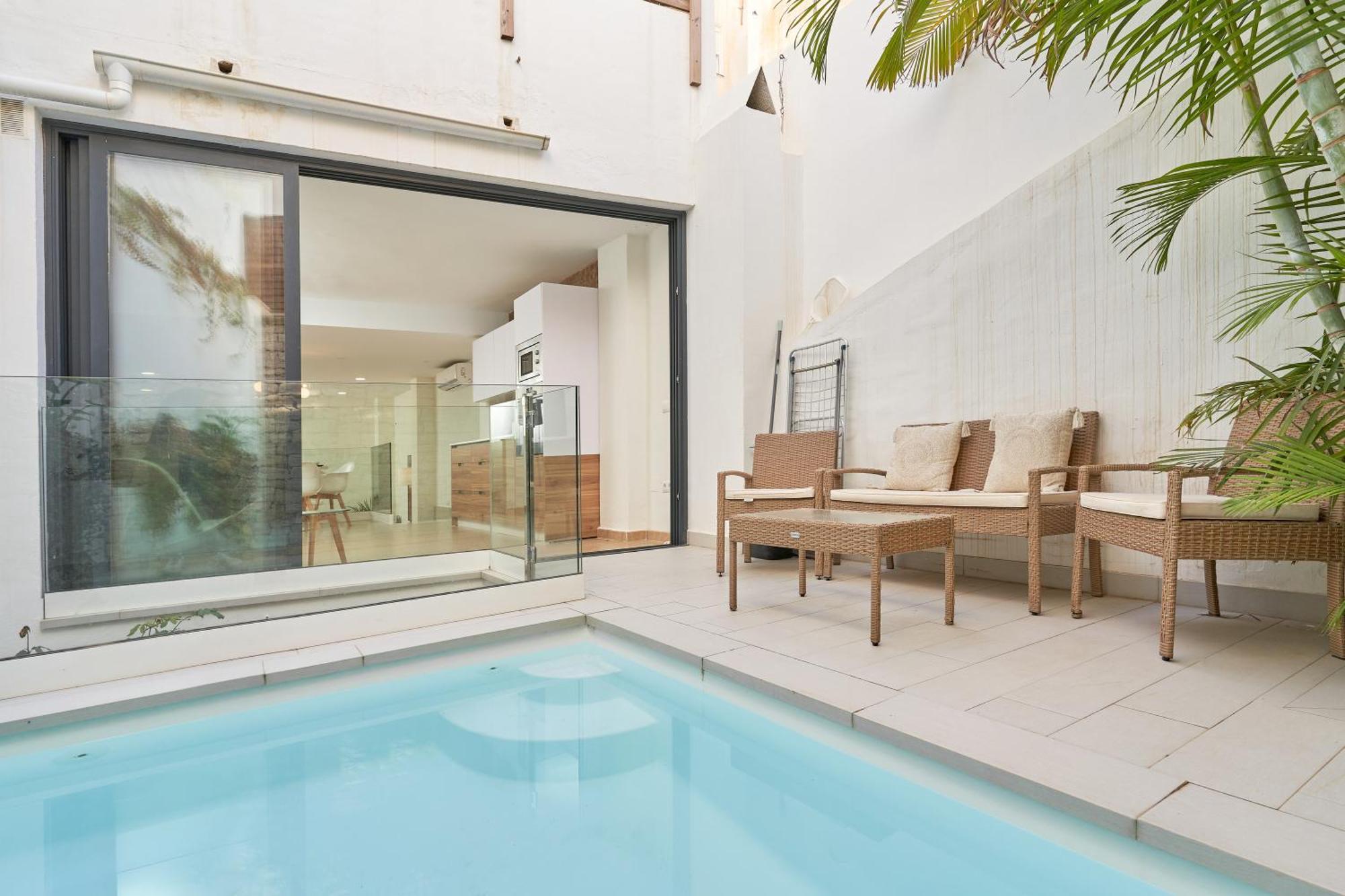 Luxury Apartment In เนร์คา ภายนอก รูปภาพ